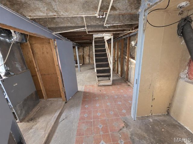 6104 Vetter Place, St Louis, MO 63120