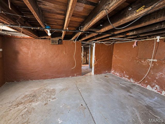 6104 Vetter Place, St Louis, MO 63120