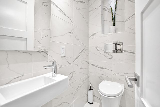 246 N Swinton Avenue, Delray Beach, FL 33444