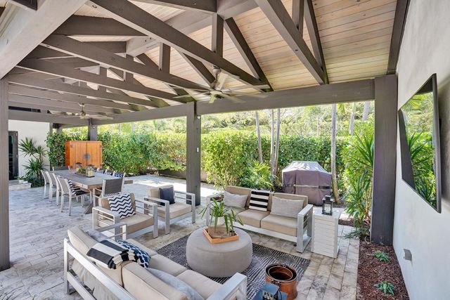 246 N Swinton Avenue, Delray Beach, FL 33444