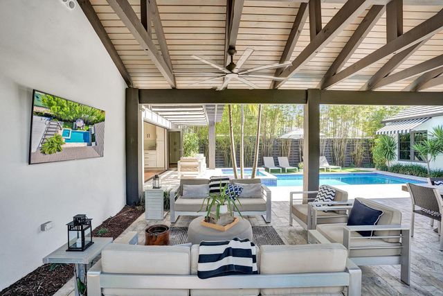 246 N Swinton Avenue, Delray Beach, FL 33444