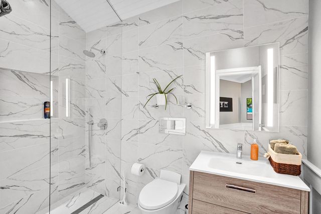 246 N Swinton Avenue, Delray Beach, FL 33444