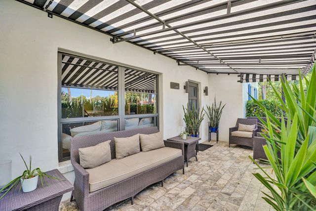 246 N Swinton Avenue, Delray Beach, FL 33444