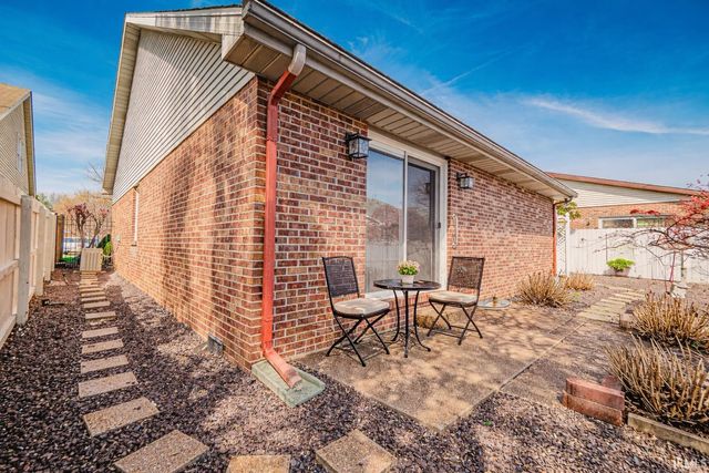 214 Shane Court, Evansville, IN 47715