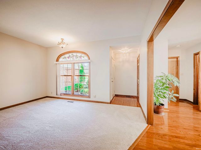 214 Shane Court, Evansville, IN 47715