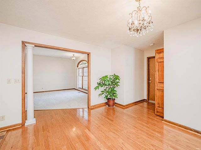 214 Shane Court, Evansville, IN 47715