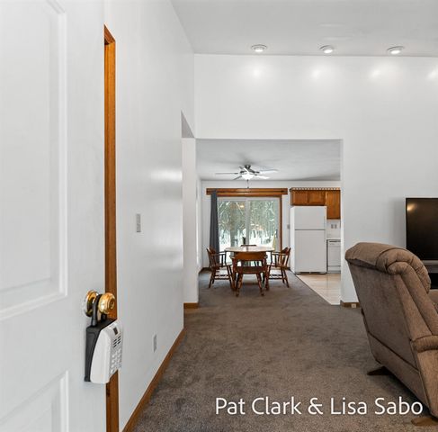 18569 Chinquapin Drive, Spring Lake, MI 49456