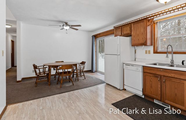 18569 Chinquapin Drive, Spring Lake, MI 49456