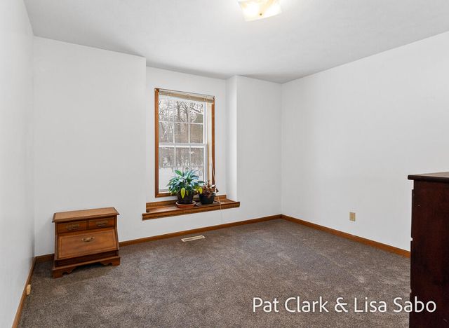 18569 Chinquapin Drive, Spring Lake, MI 49456