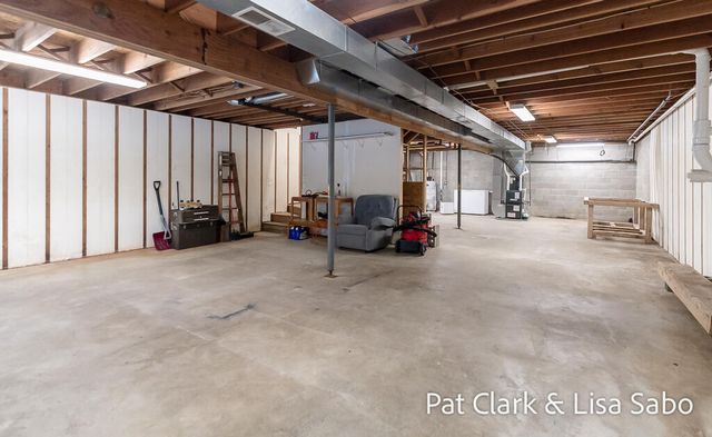 18569 Chinquapin Drive, Spring Lake, MI 49456