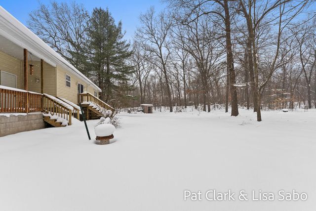 18569 Chinquapin Drive, Spring Lake, MI 49456