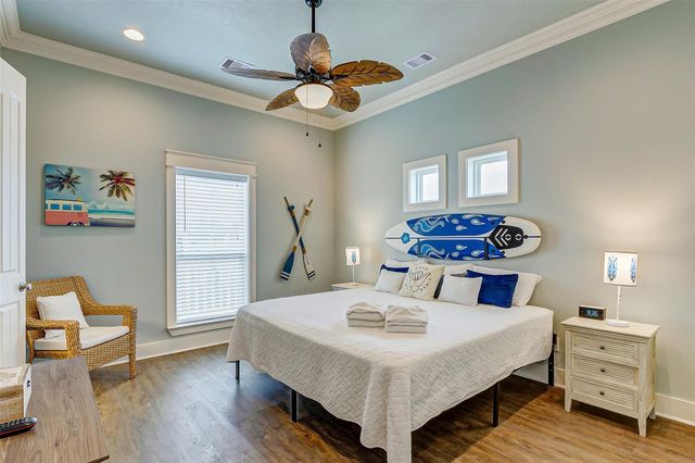 983 S Redfish, Crystal Beach, TX 77650