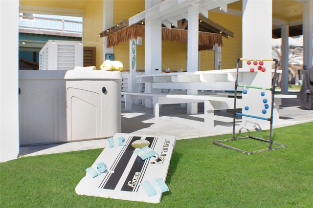 983 S Redfish, Crystal Beach, TX 77650