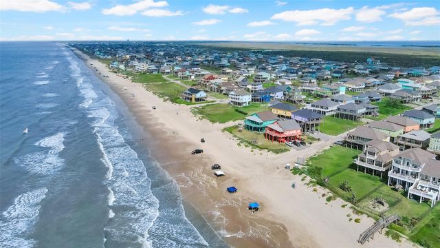 983 S Redfish, Crystal Beach, TX 77650