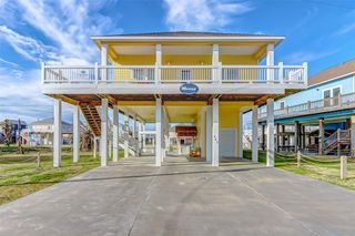 983 S Redfish, Crystal Beach, TX 77650