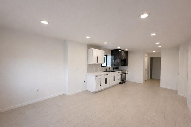 518 Cone Ave, Merced, CA 95341