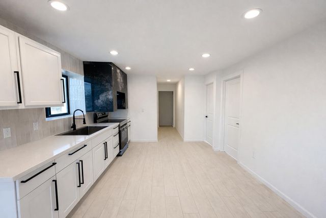 518 Cone Ave, Merced, CA 95341