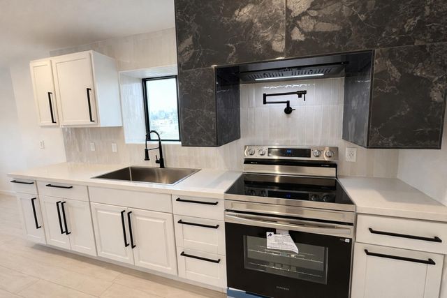 518 Cone Ave, Merced, CA 95341