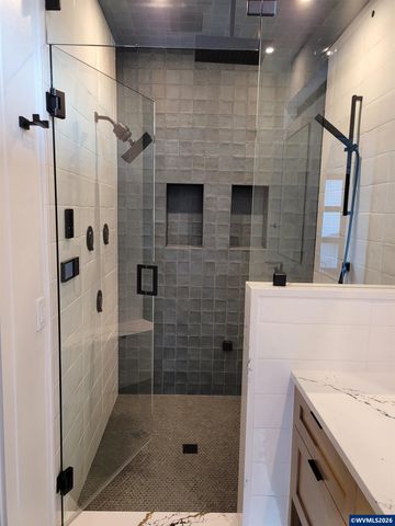 3376 Doughton St S, Salem, OR 97302