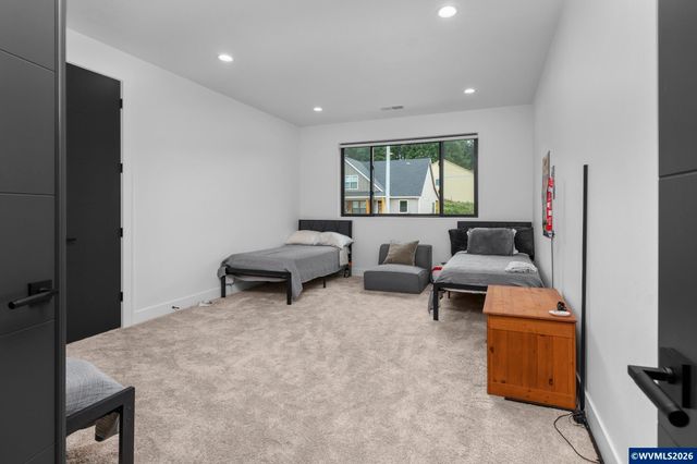 3376 Doughton St S, Salem, OR 97302
