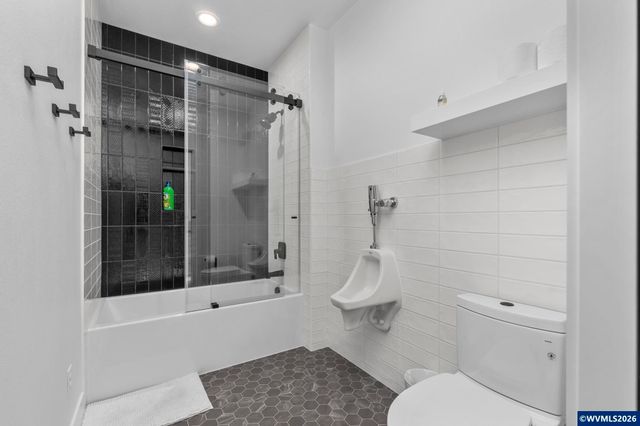 3376 Doughton St S, Salem, OR 97302