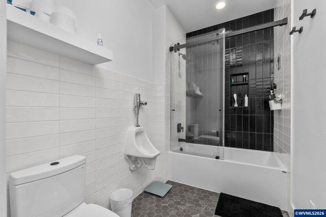 3376 Doughton St S, Salem, OR 97302