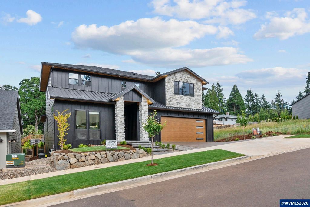 3376 Doughton St S, Salem, OR 97302