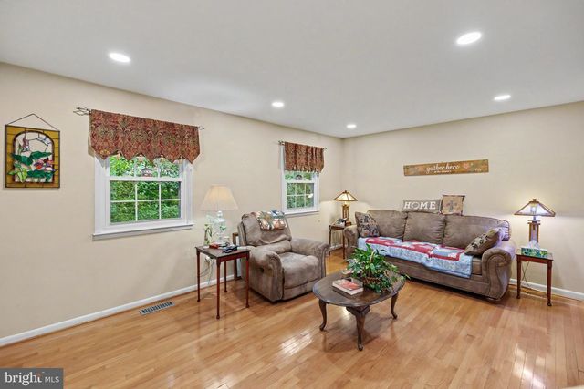 4315 ELLIOT CT, Woodbridge, VA 22193