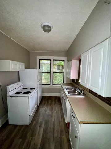 1512 KEMP BOULEVARD, Wichita Falls, TX 76309