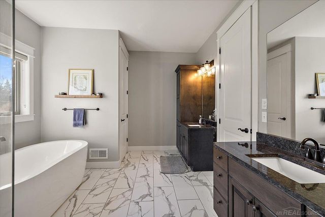 8166 Morningside Drive, Romeo, MI 48065