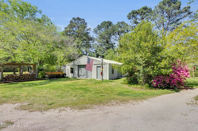 215 Croatan Lane, New Bern, NC 28562