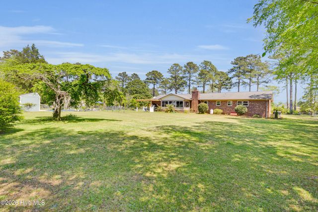 215 Croatan Lane, New Bern, NC 28562