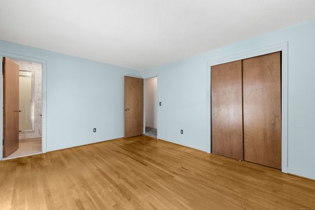 43 Burnham Drive, West Hartford, CT 06110