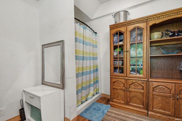 55750 County Road 33, Middlebury, IN 46540