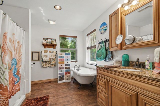 55750 County Road 33, Middlebury, IN 46540