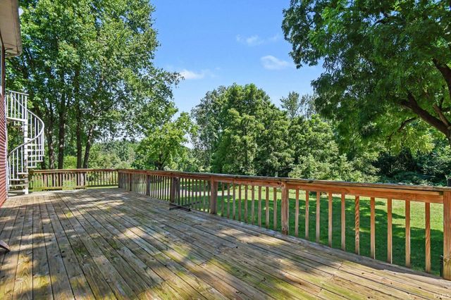 55750 County Road 33, Middlebury, IN 46540