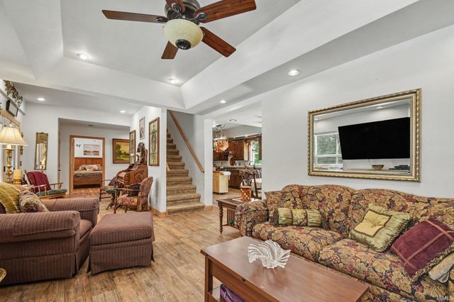 55750 County Road 33, Middlebury, IN 46540