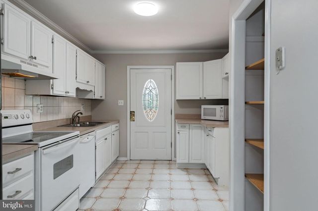 1525 LAKEWOOD DR, Woodbridge, VA 22192