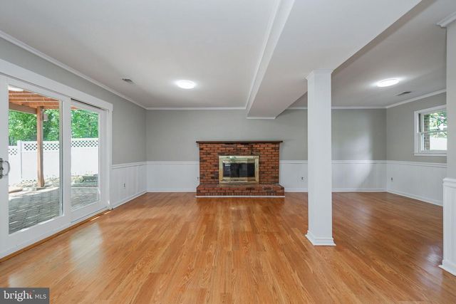 1525 LAKEWOOD DR, Woodbridge, VA 22192
