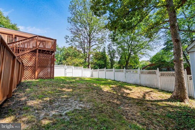 1525 LAKEWOOD DR, Woodbridge, VA 22192