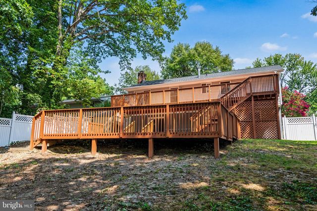 1525 LAKEWOOD DR, Woodbridge, VA 22192