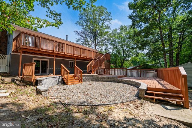 1525 LAKEWOOD DR, Woodbridge, VA 22192