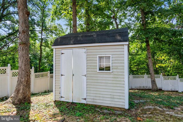 1525 LAKEWOOD DR, Woodbridge, VA 22192