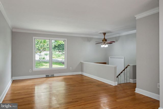 1525 LAKEWOOD DR, Woodbridge, VA 22192