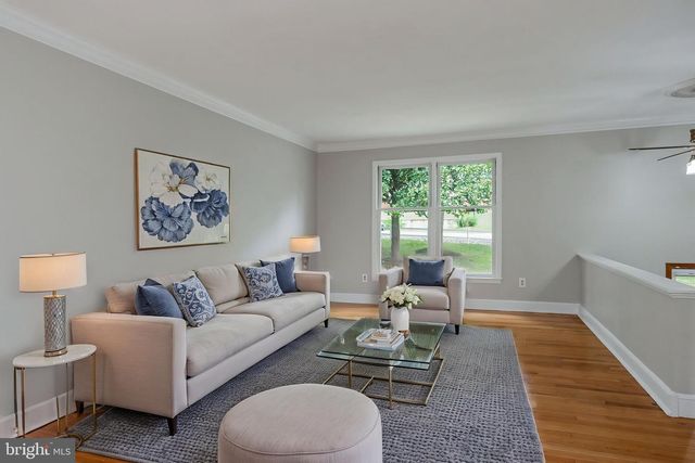 1525 LAKEWOOD DR, Woodbridge, VA 22192