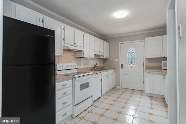 1525 LAKEWOOD DR, Woodbridge, VA 22192