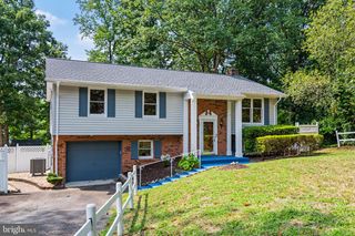 1525 LAKEWOOD DR, Woodbridge, VA 22192
