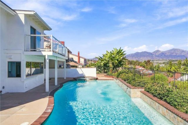 22942 Arija, Mission Viejo, CA 92691