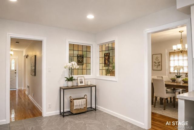 121 Manhasset Avenue, Manhasset, NY 11030