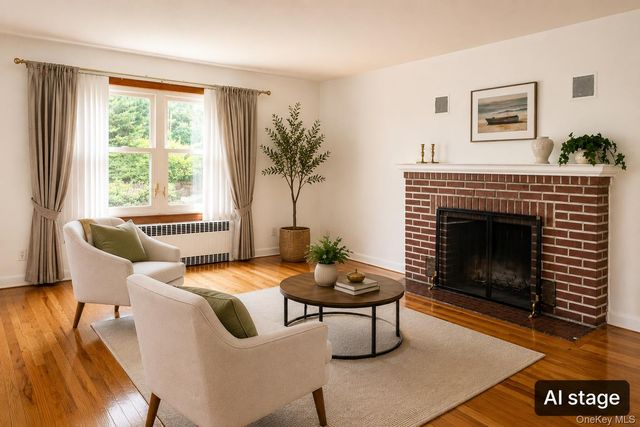 121 Manhasset Avenue, Manhasset, NY 11030